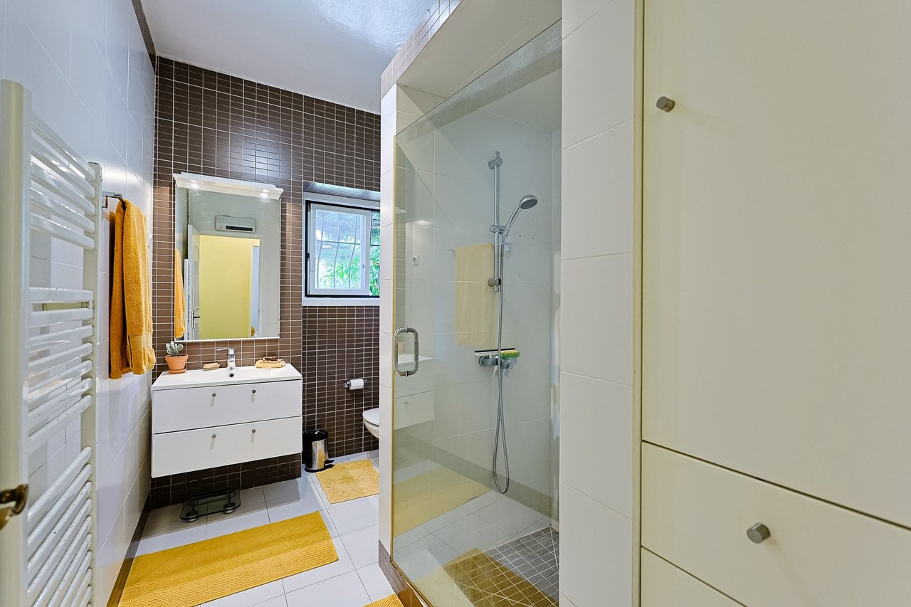 Exclusive Family Villa with Expansive Gardens Near Sintra’s UNESCO Heritage Centre