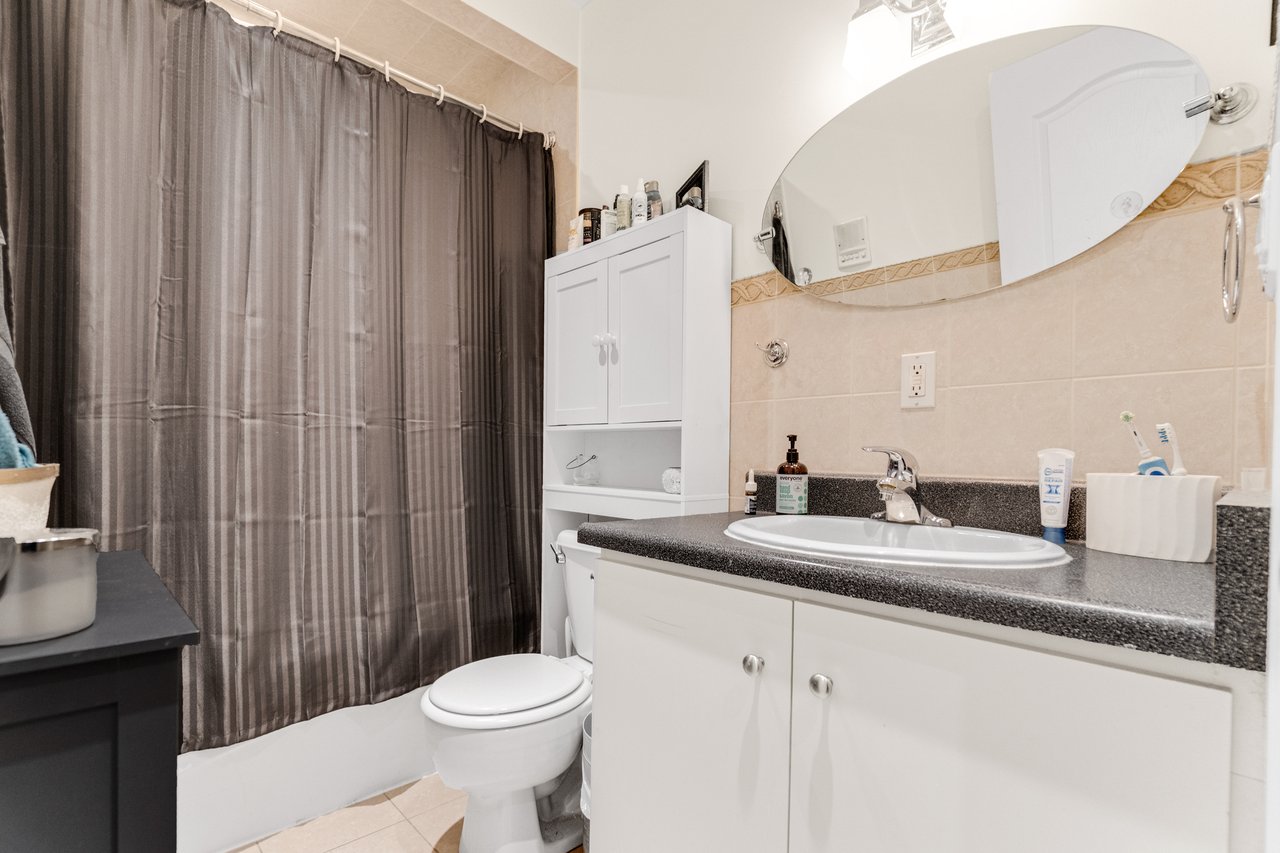 48 Mississauga Rd N 1