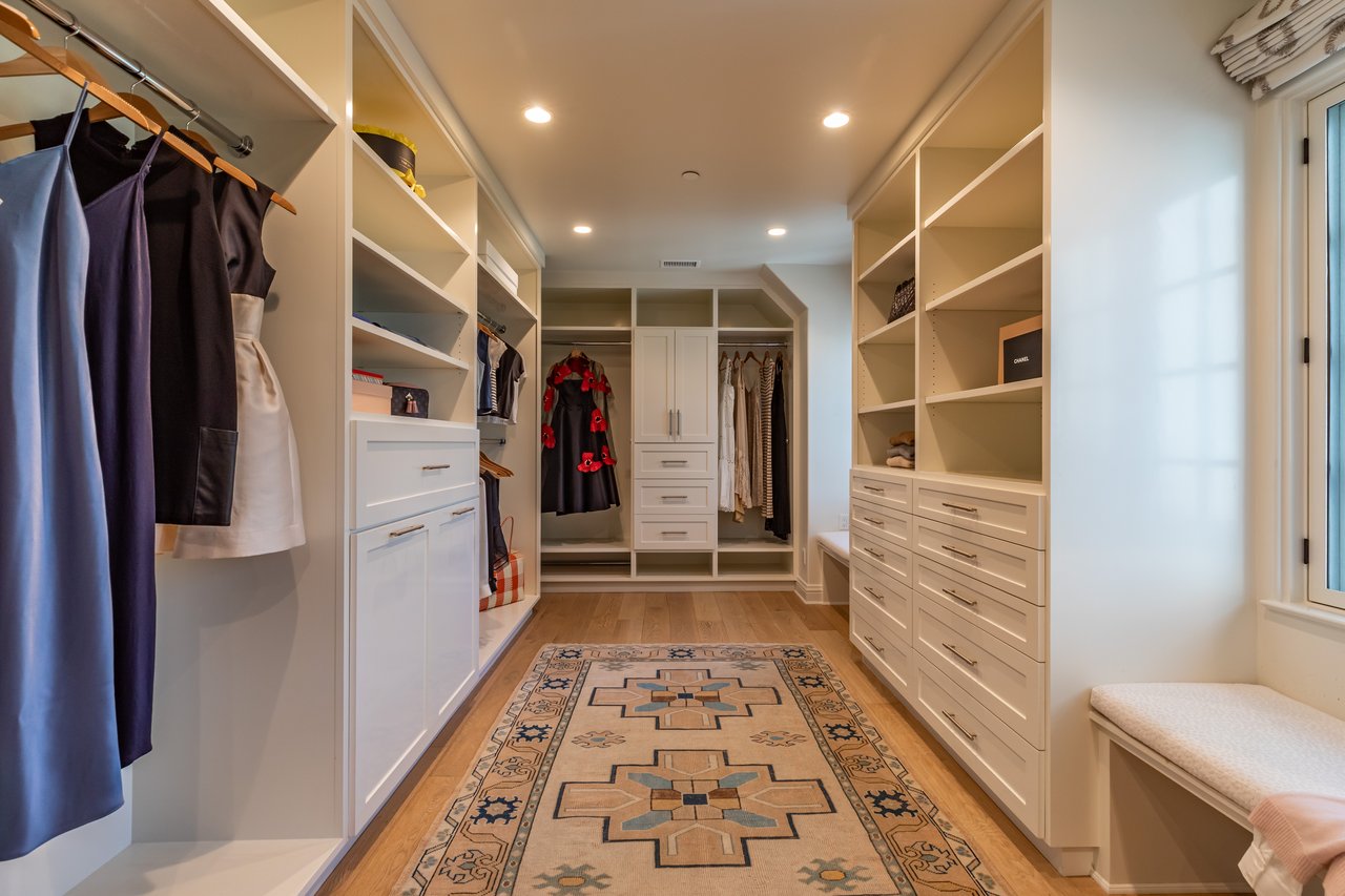 233 Hillside Rd