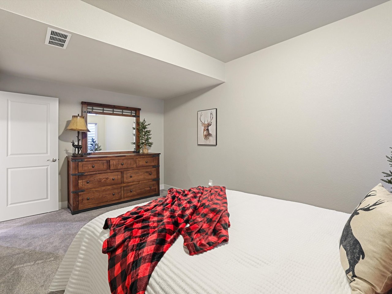 16015 Mountain Flax Drive