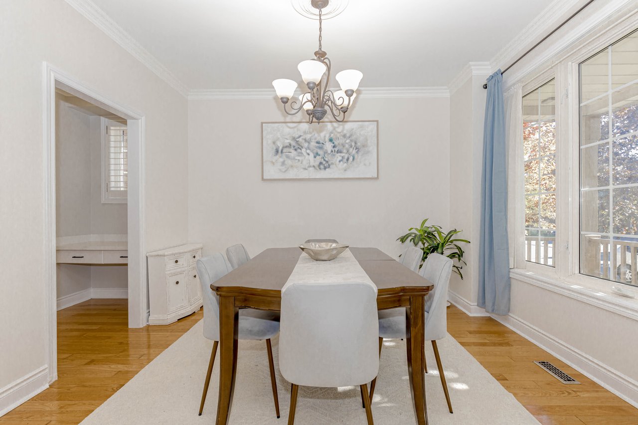 7108 Gablehurst Crescent