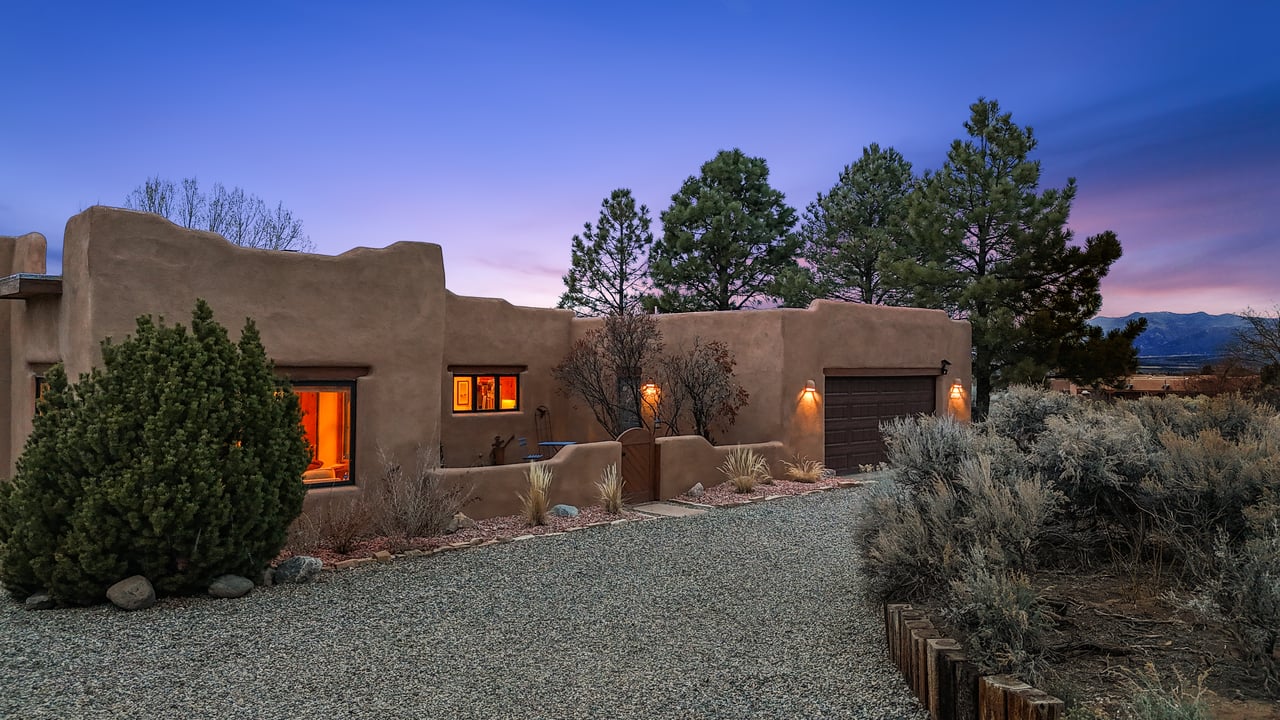 Taos Luxury Lease in Weimer