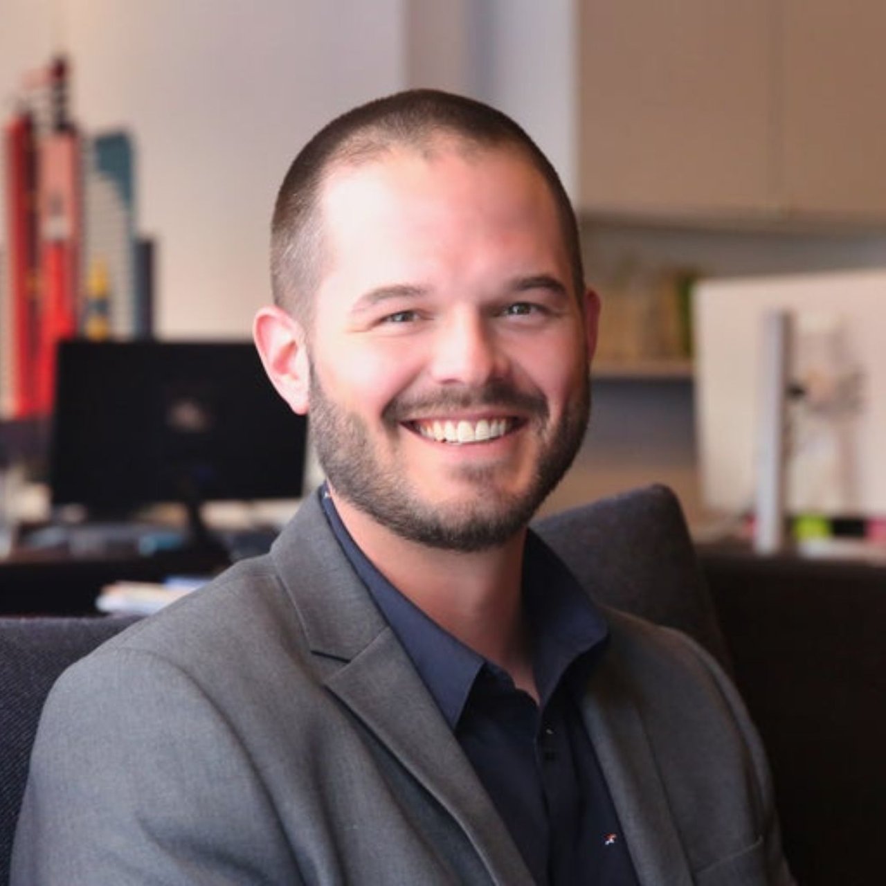 Evan Axelson	Excelsior, MN Real Estate Agent Headshot