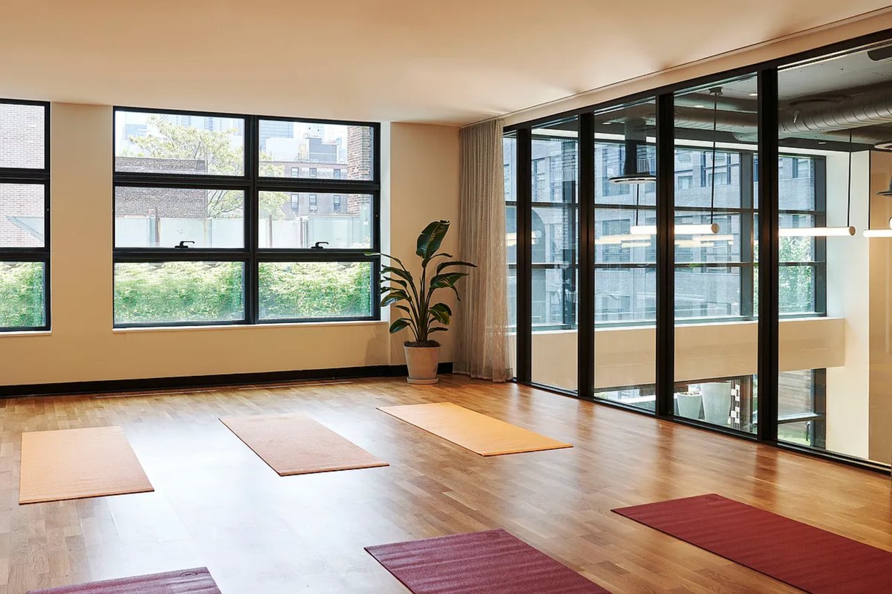 547 W 47th Street 604