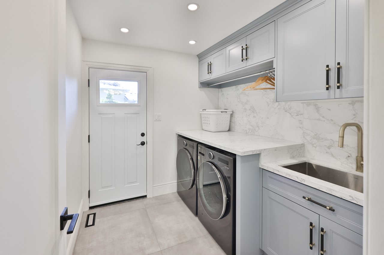222 Vance Drive, Oakville