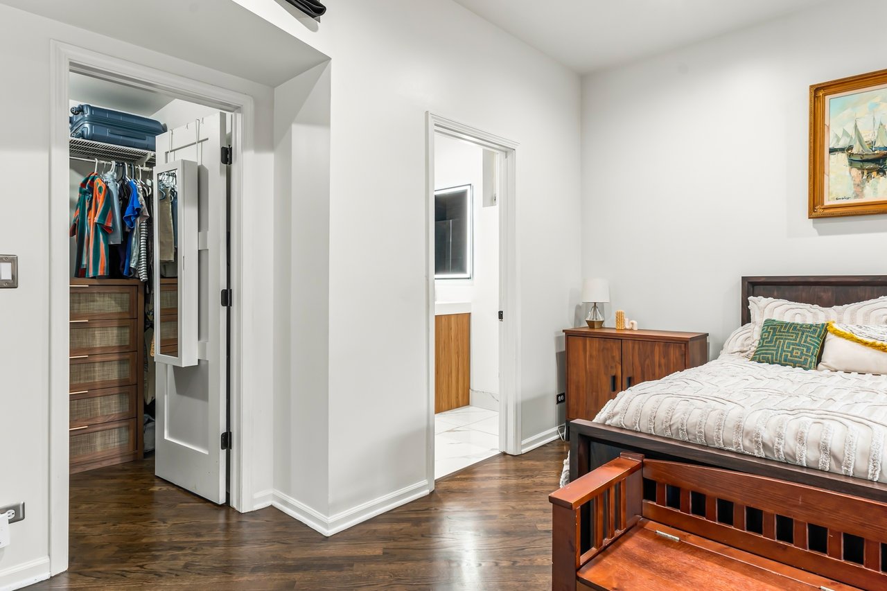 942 N Wolcott Ave #1