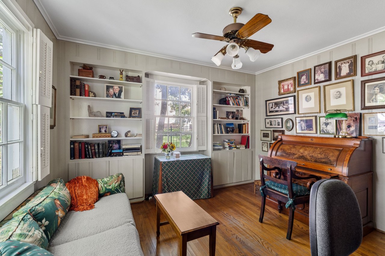2126 Dryden