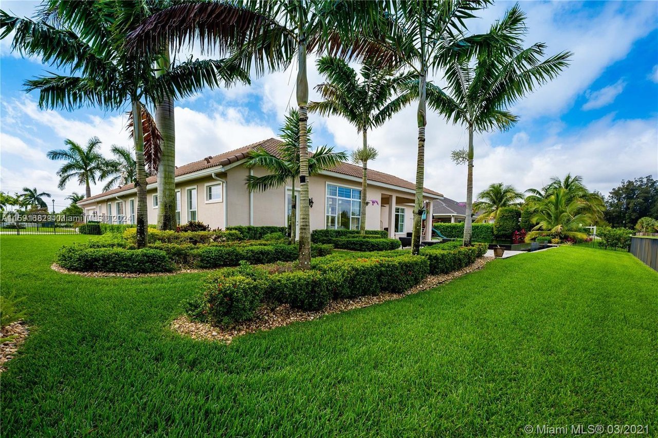 5669 S Sterling Ranch Dr