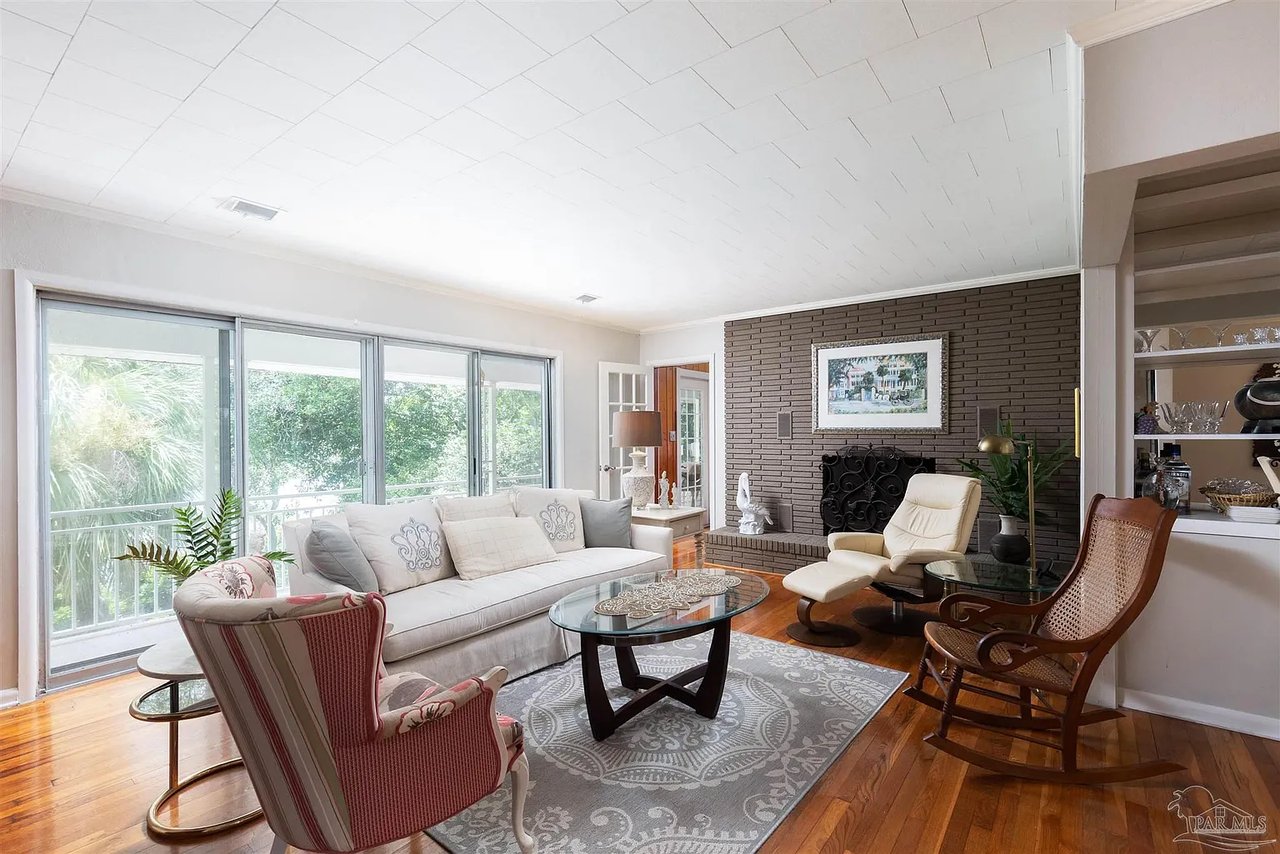48 Highpoint Dr