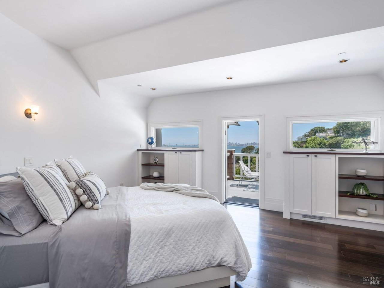 105 Bulkley Ave
