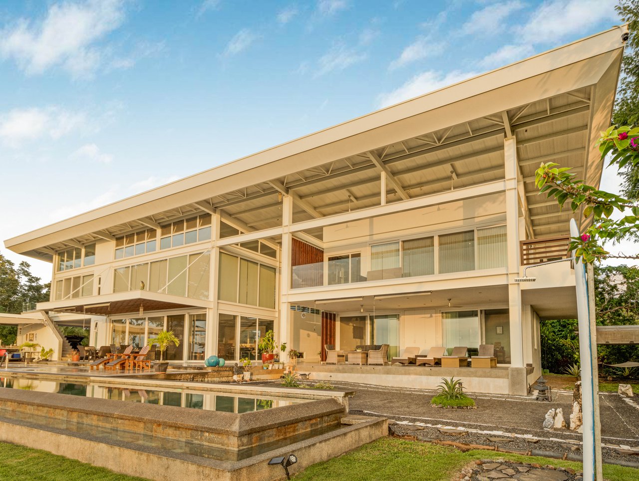 Nativa Contemporary Infinity Views | Luxury Rainforest Estate with Pacific Ocean Views