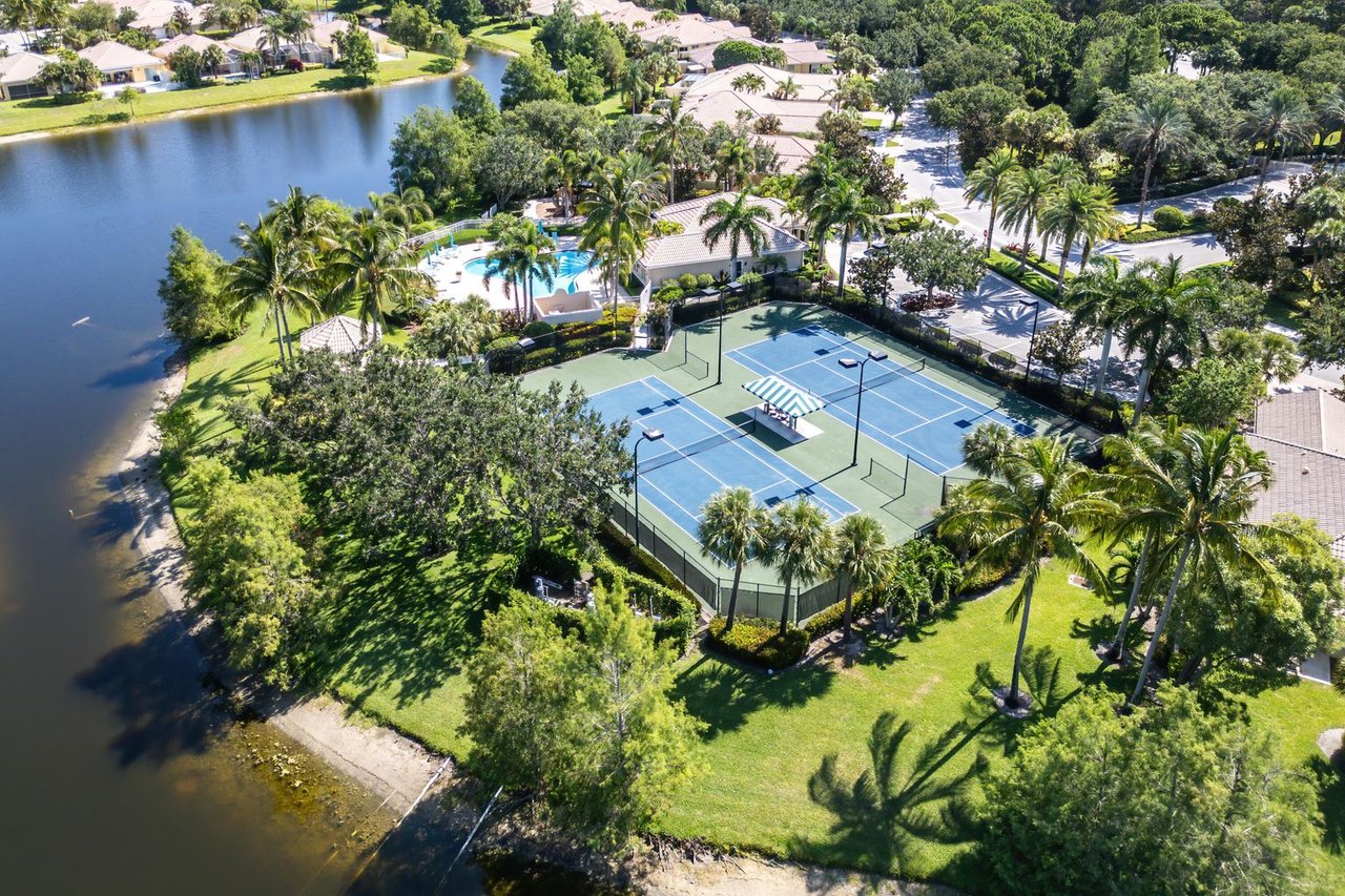 Magnolia Bay