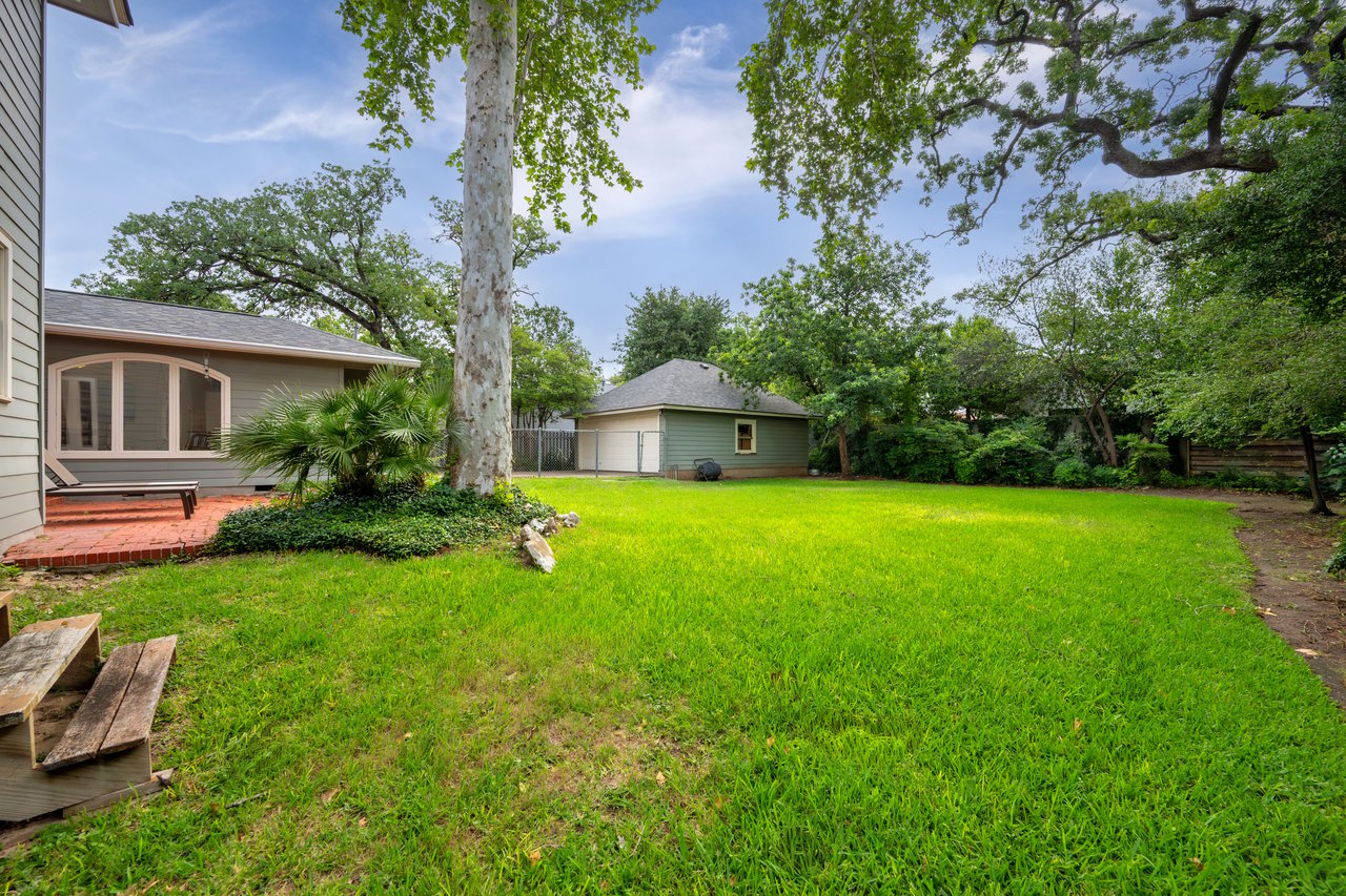 1311 Kent Lane
