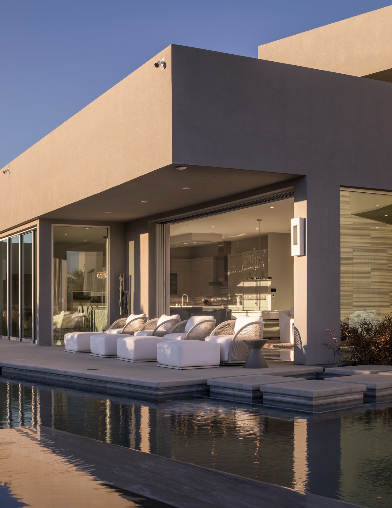 19 Flying Cloud Ln, Las Vegas, NV 89135