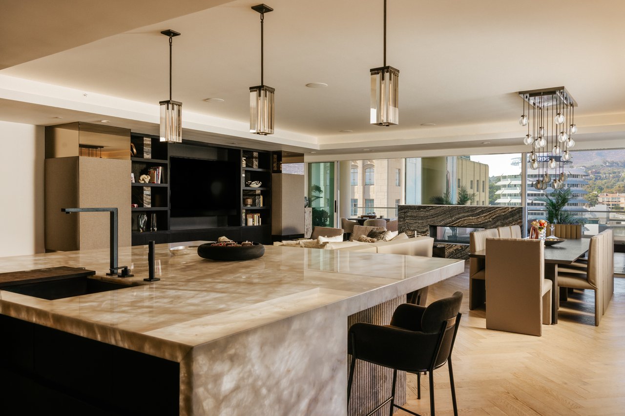6250 Hollywood Blvd Unit: 14A