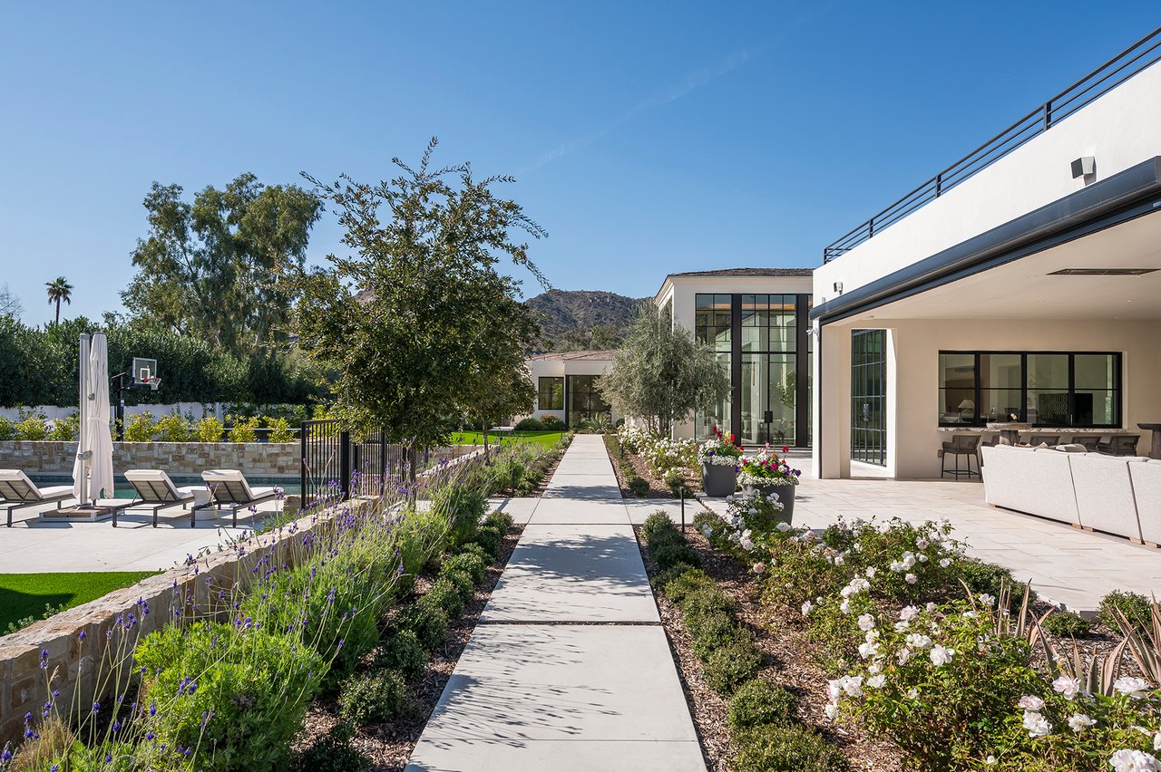 5029 E DESERT PARK Lane