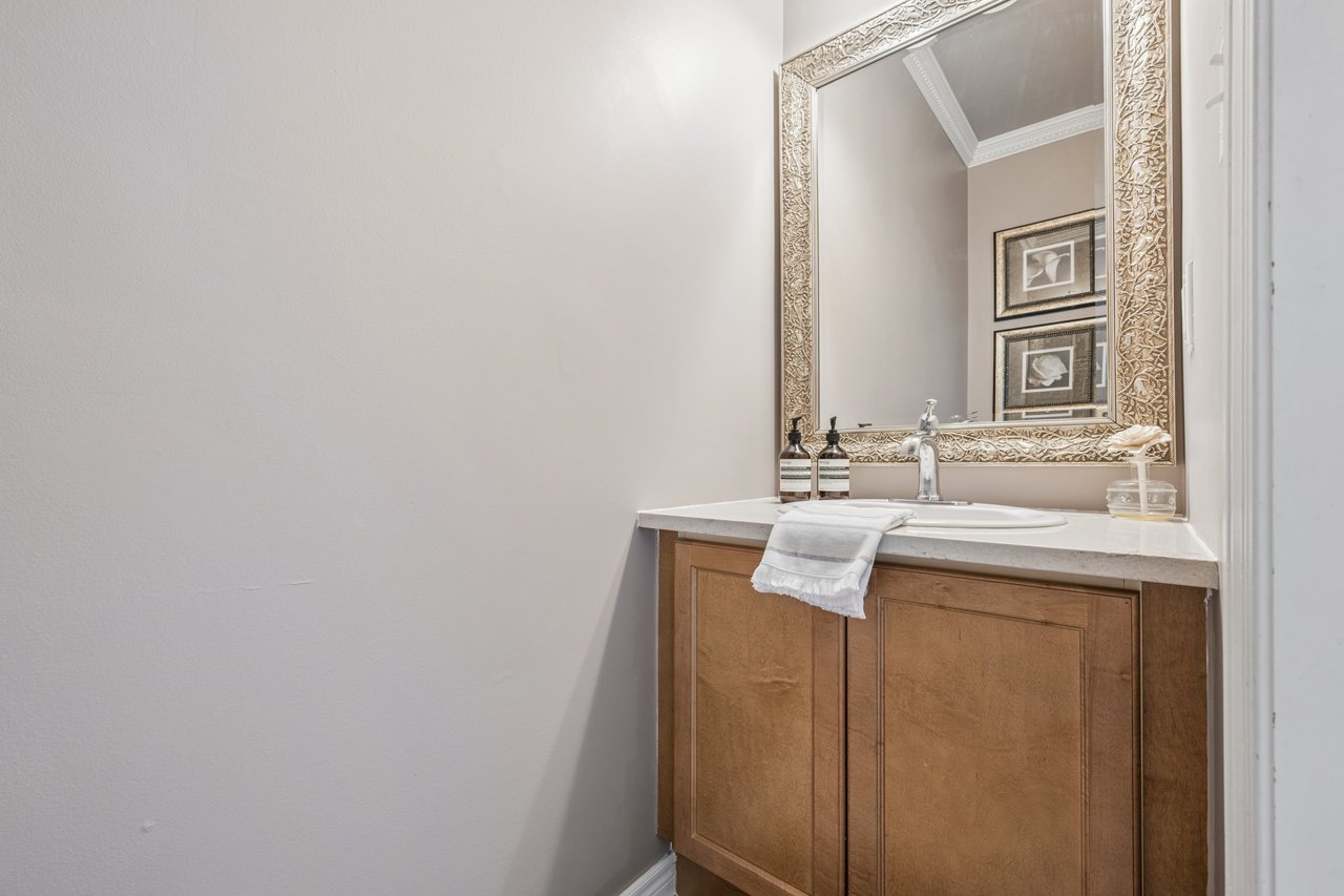 2283 Briargrove Circle, Oakville, ON