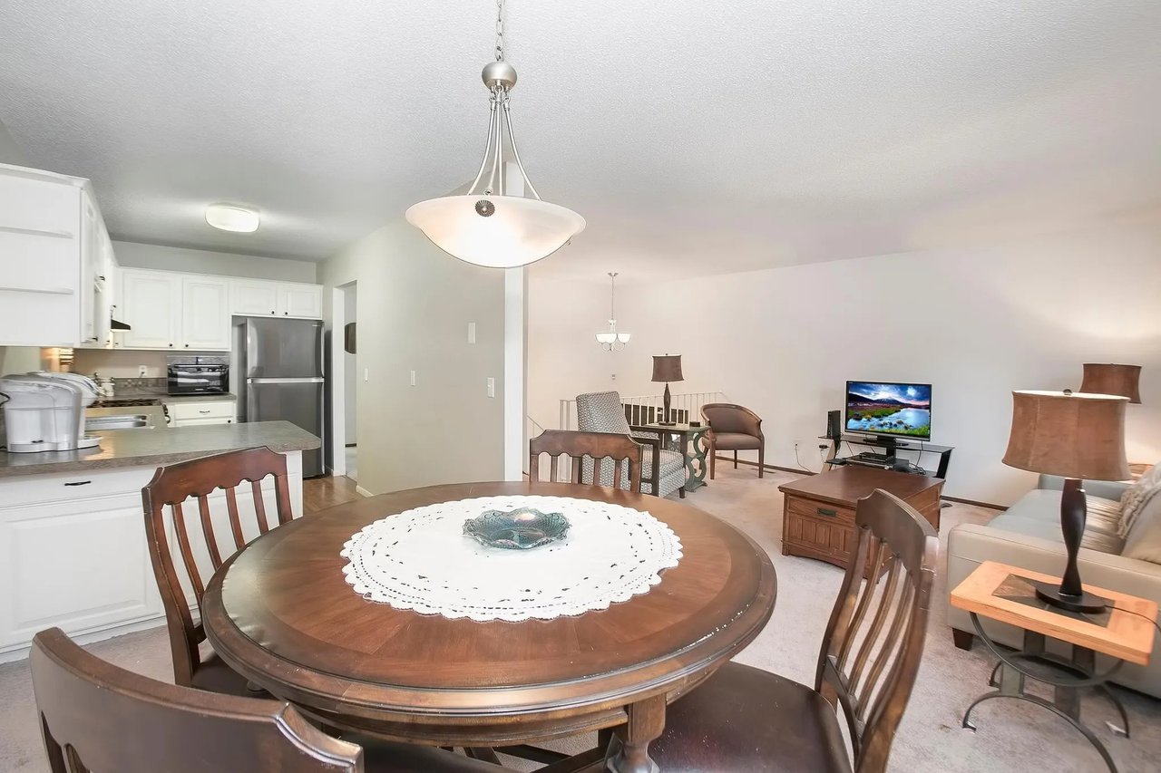 3584 York Dr