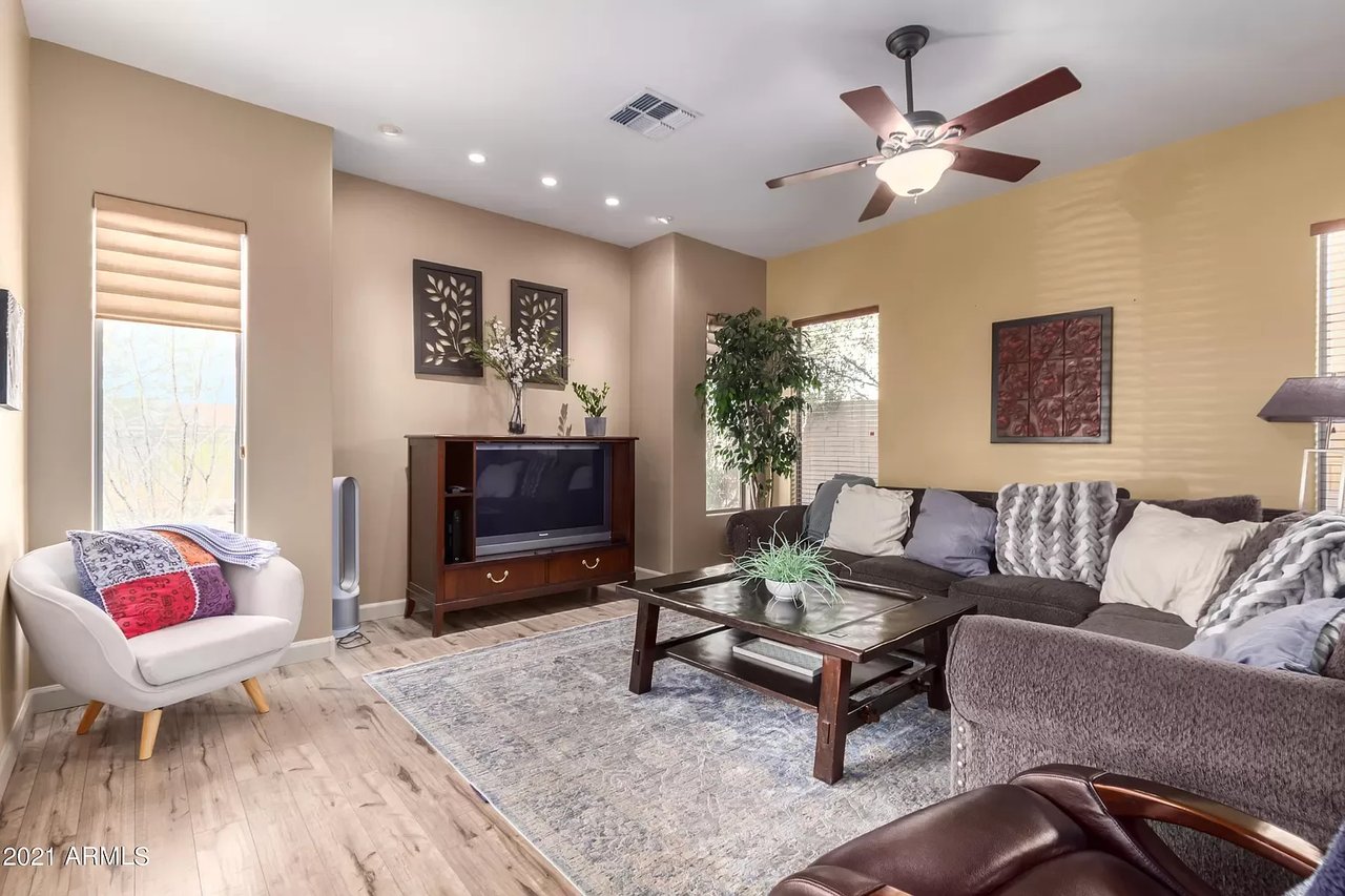 4052 E Desert Forest Trl