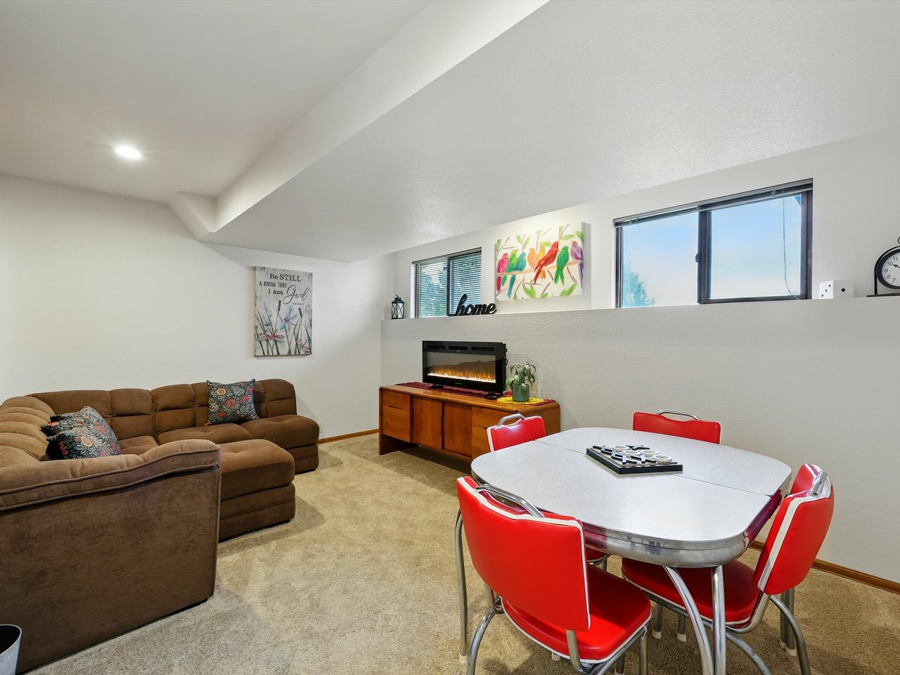 440 Torrey Pines Way
