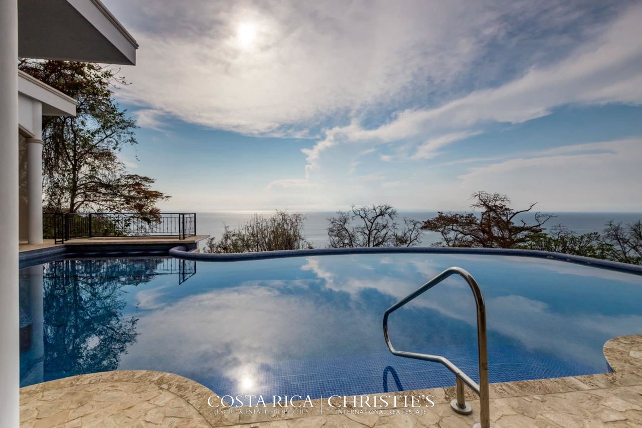 Casa Blanca Exquisite Ocean View Villa