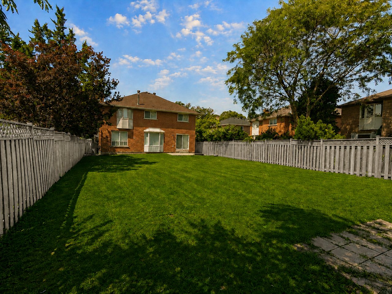 17 Heath St