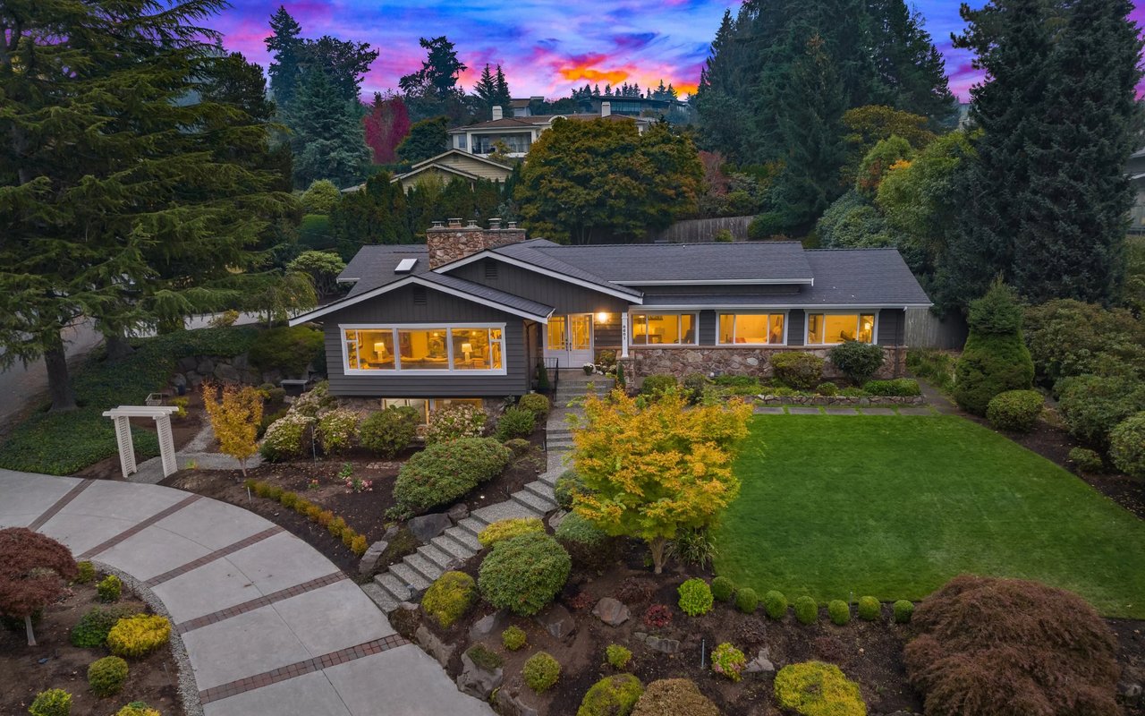 Just Listed in Clyde Hill!