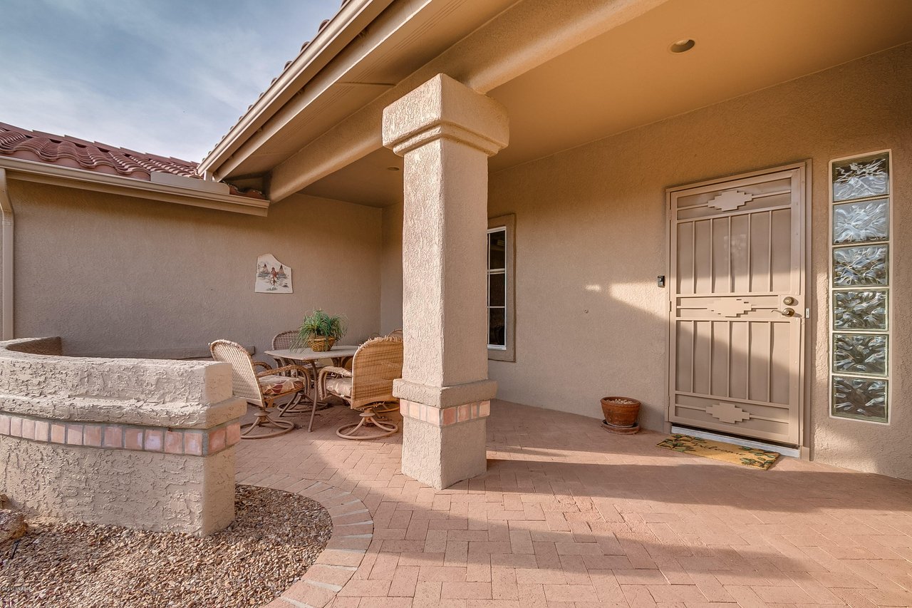 2413 E Agapanthus St