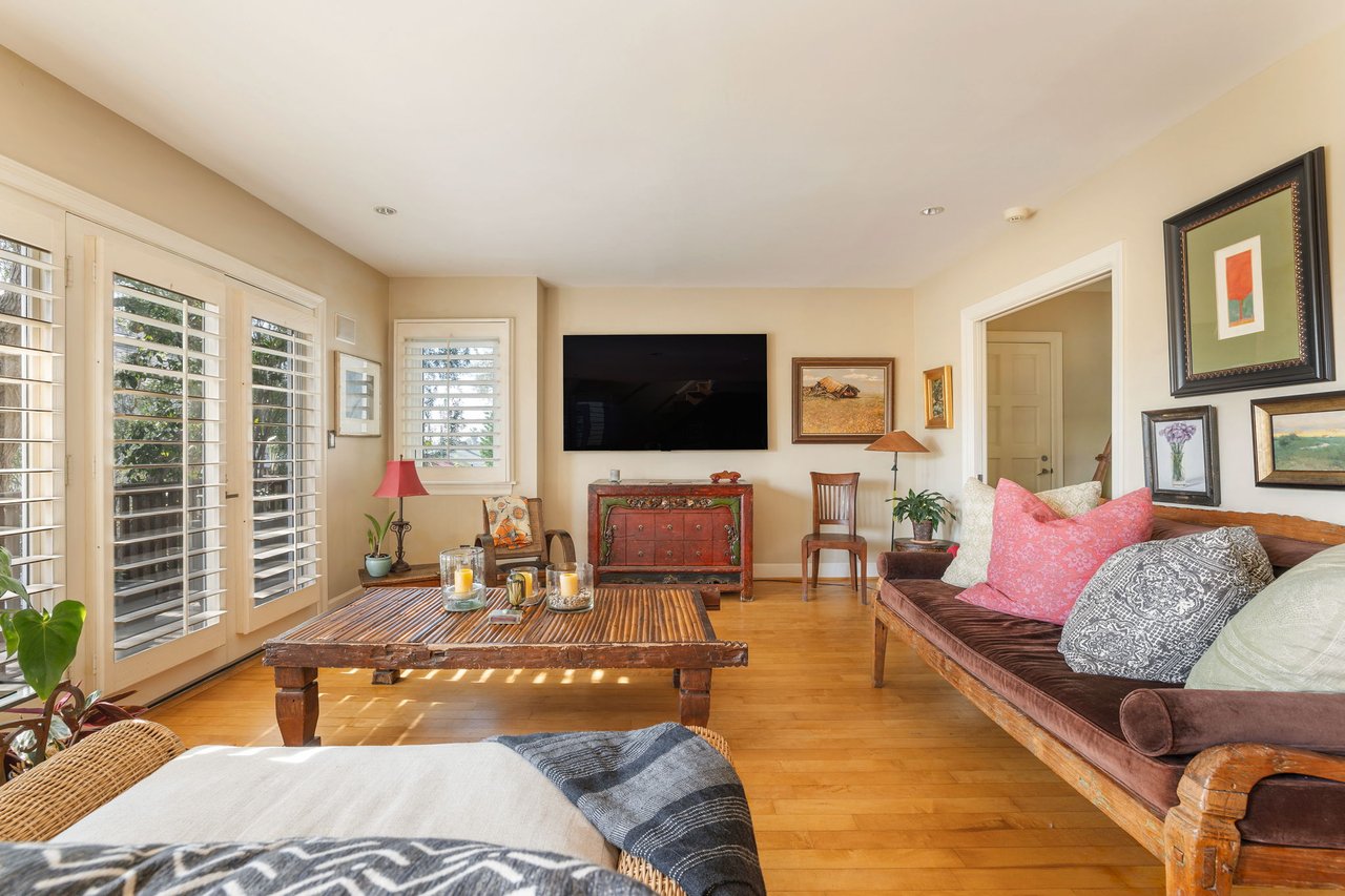 2536 Beverley Ave, Santa Monica 