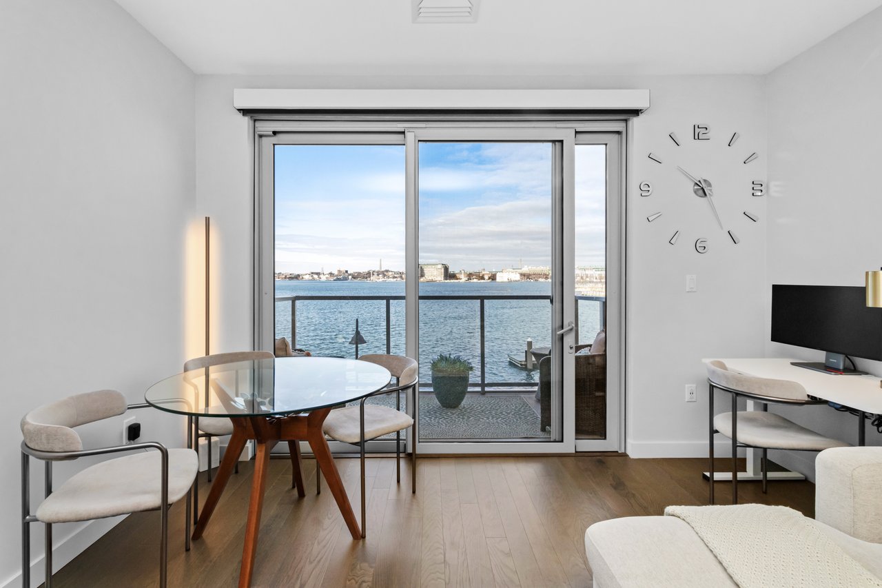 Slip65 Residence 209