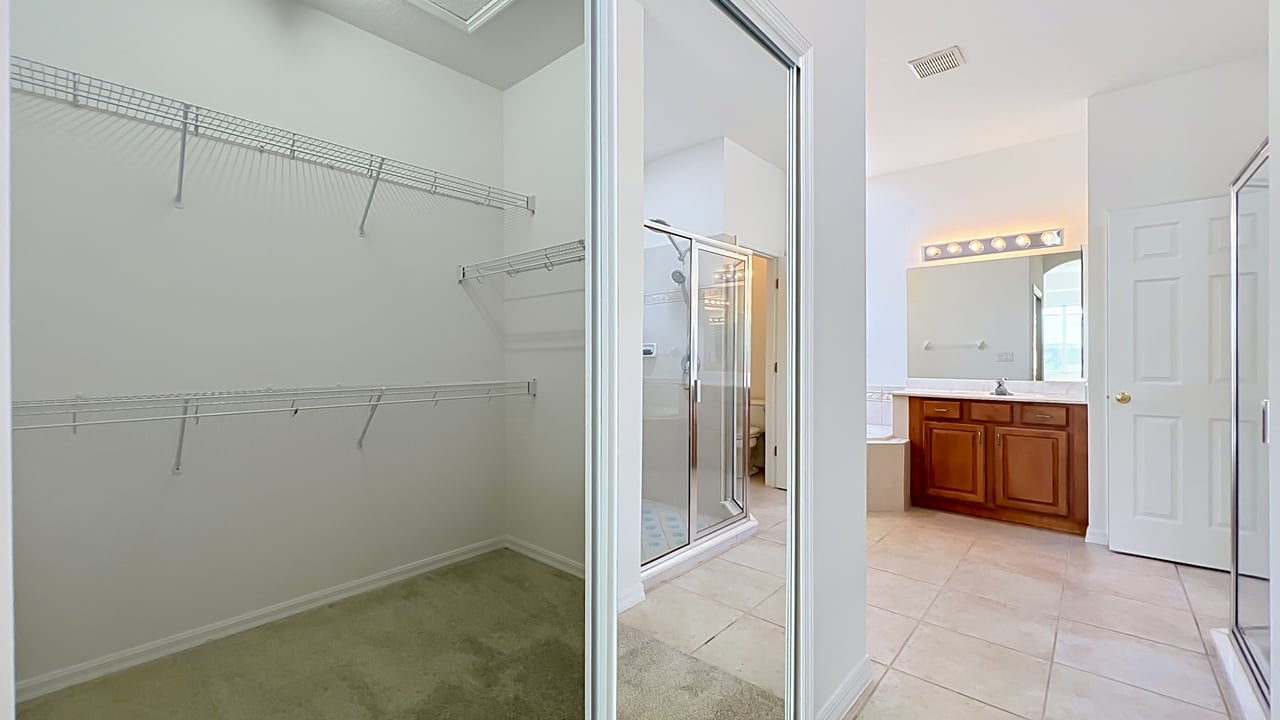 Orlando Vista Lakes 5-Bedroom 4-Bathroom Home and Lifestyle