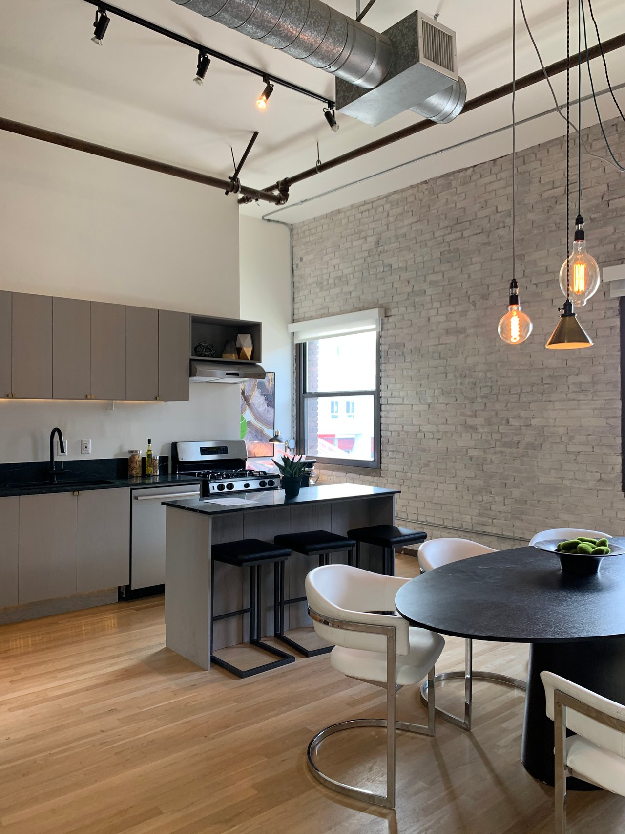 215 S Santa Fe Ave #9