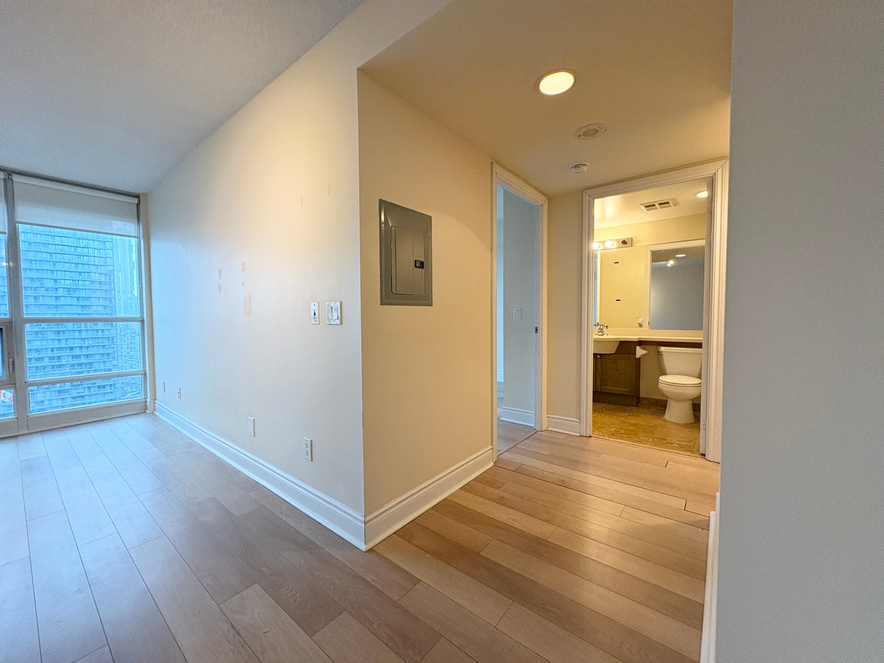 763 Bay St Unit: 3413