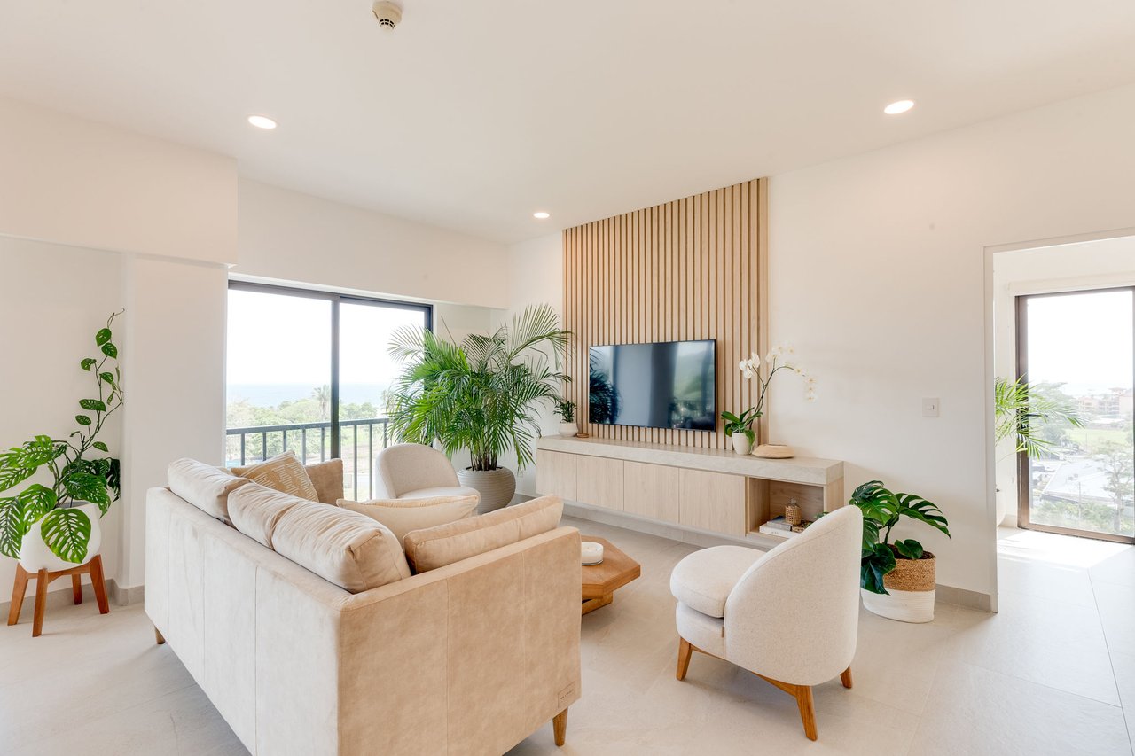 Ocean & Mountain View Modern Beach Condominium 