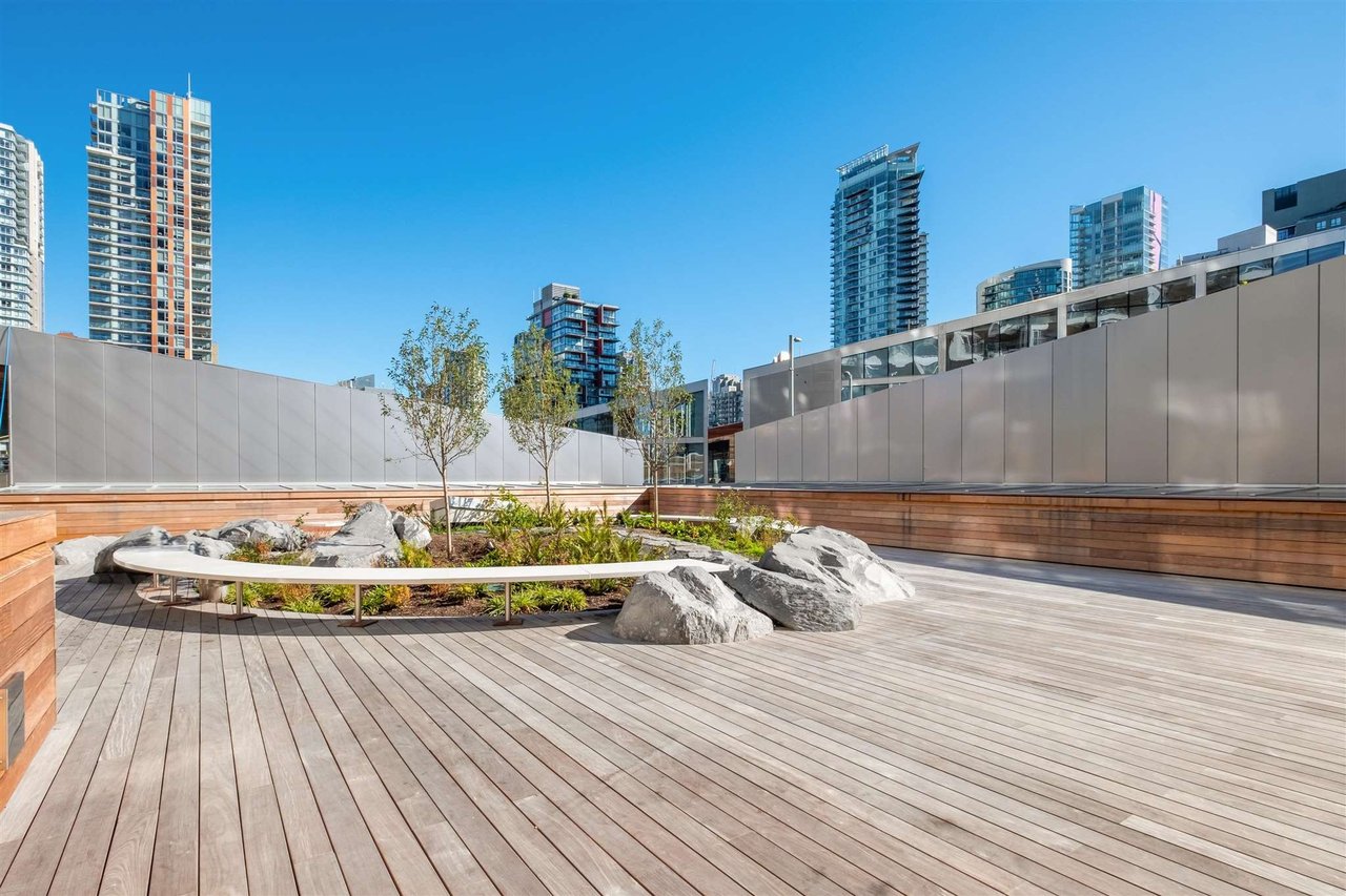 1480 Howe St, #1205