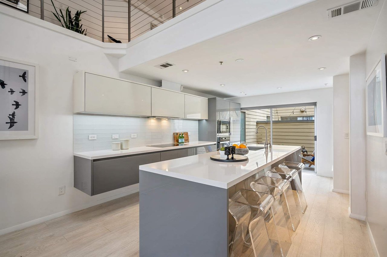 Dramatic SOMA Loft