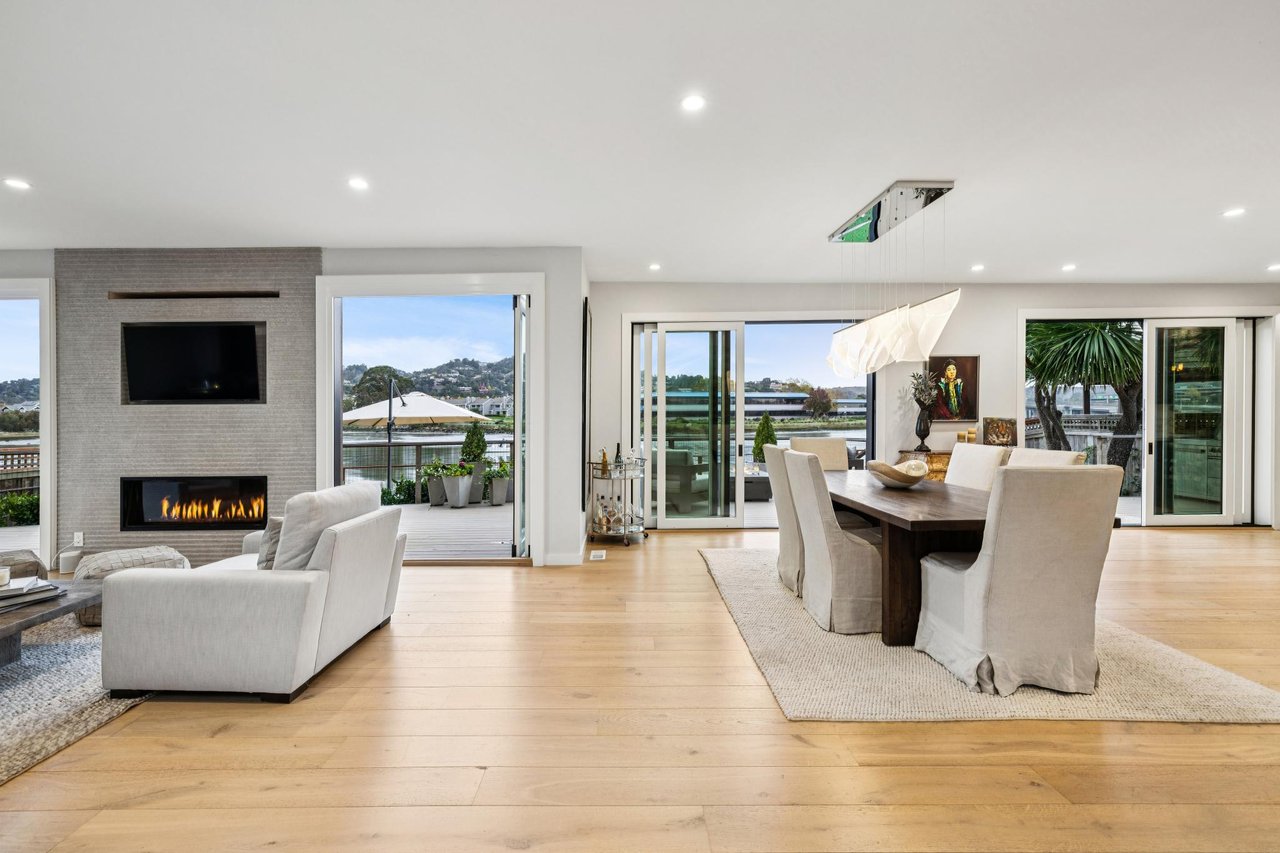 Luxurious Waterfront Home in Larkspur Marina