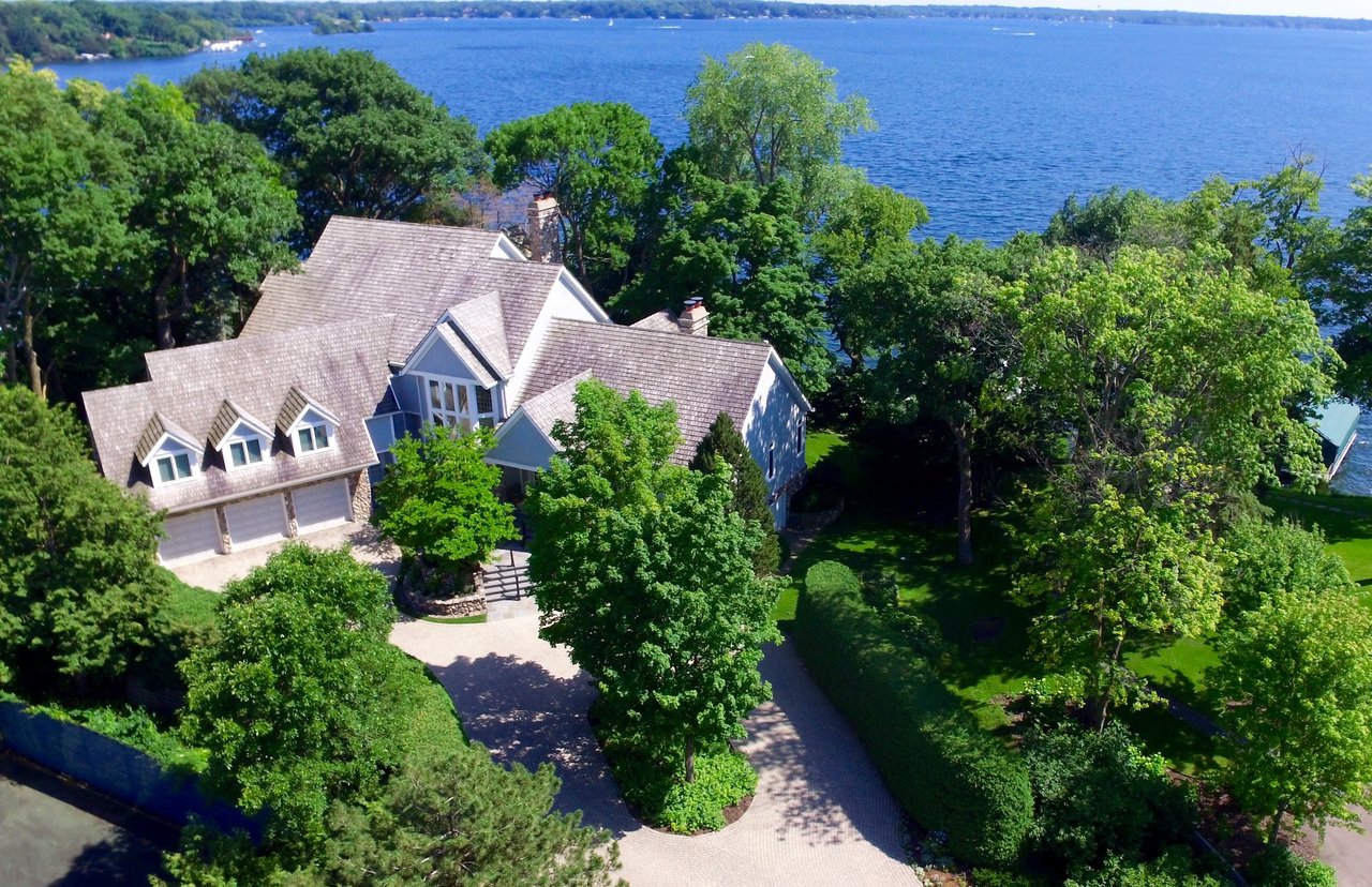 686 Ferndale Road W, Wayzata