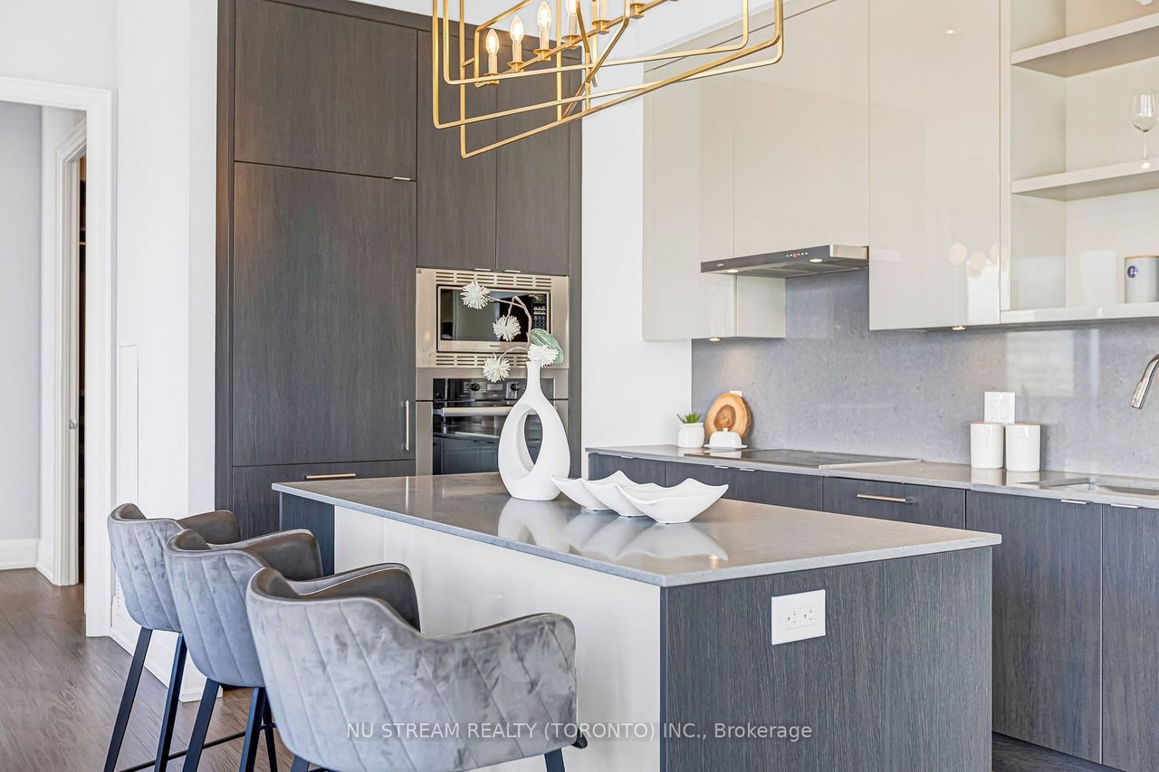 HARBOUR ST PENTHOUSE