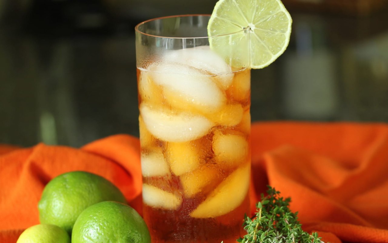 Thyme and Lime Iced Tea