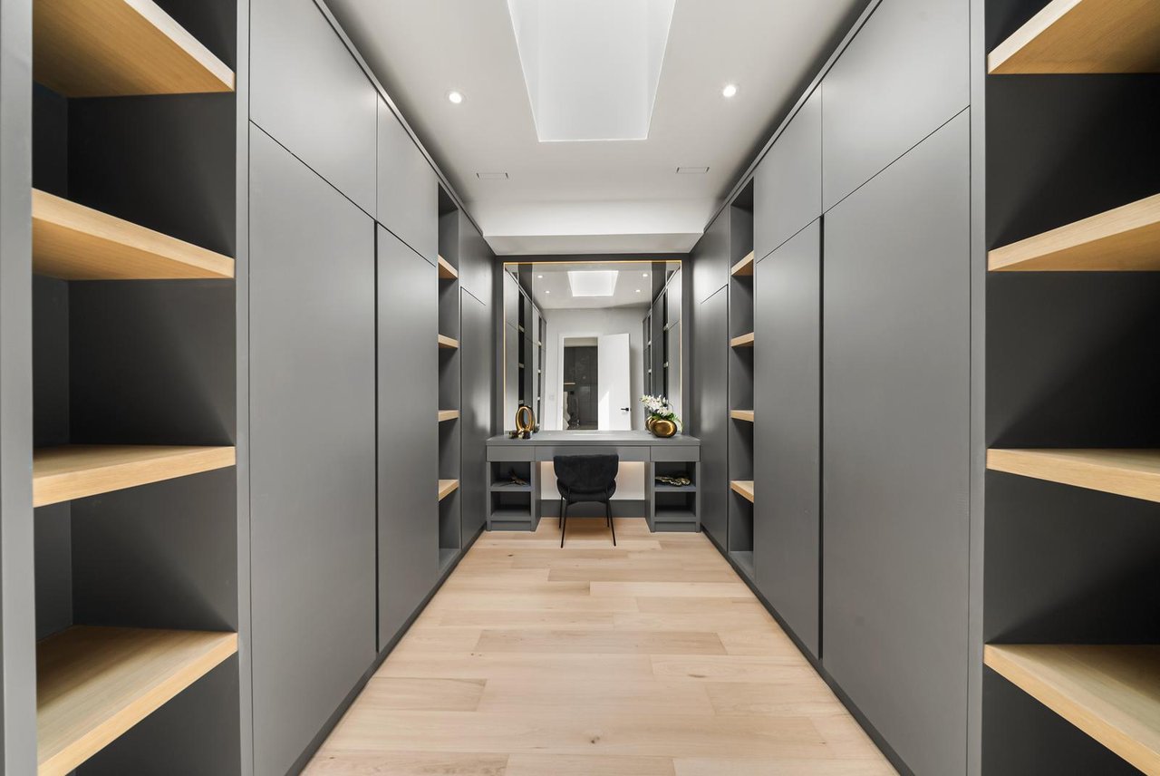 1209 Canterbury Rd