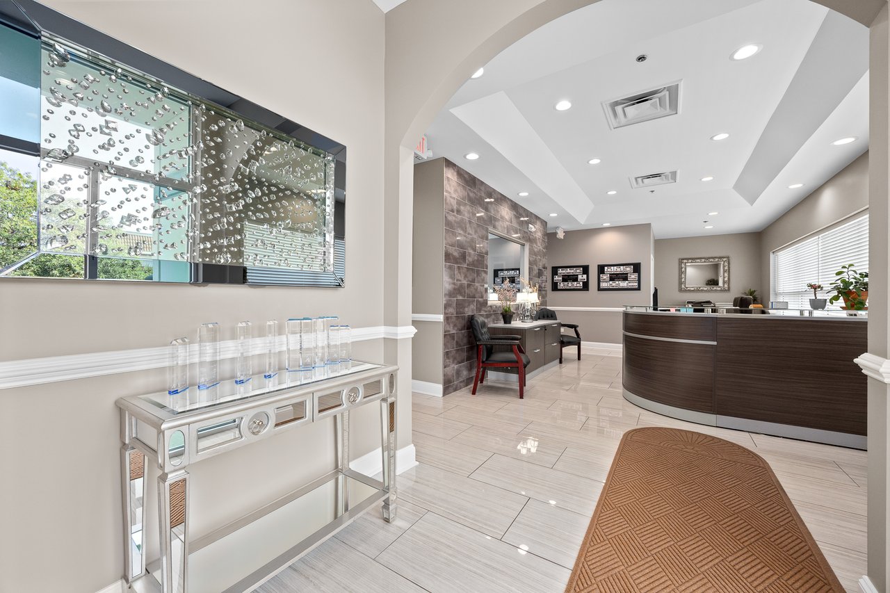 2005 S Bloomingdale Road Unit: G