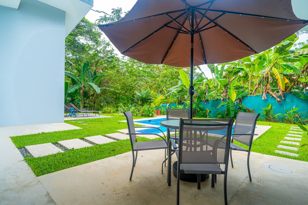 Brand New Home! Nature Lovers Escape by Uvita's Bamboo Forest and Swimming Holes