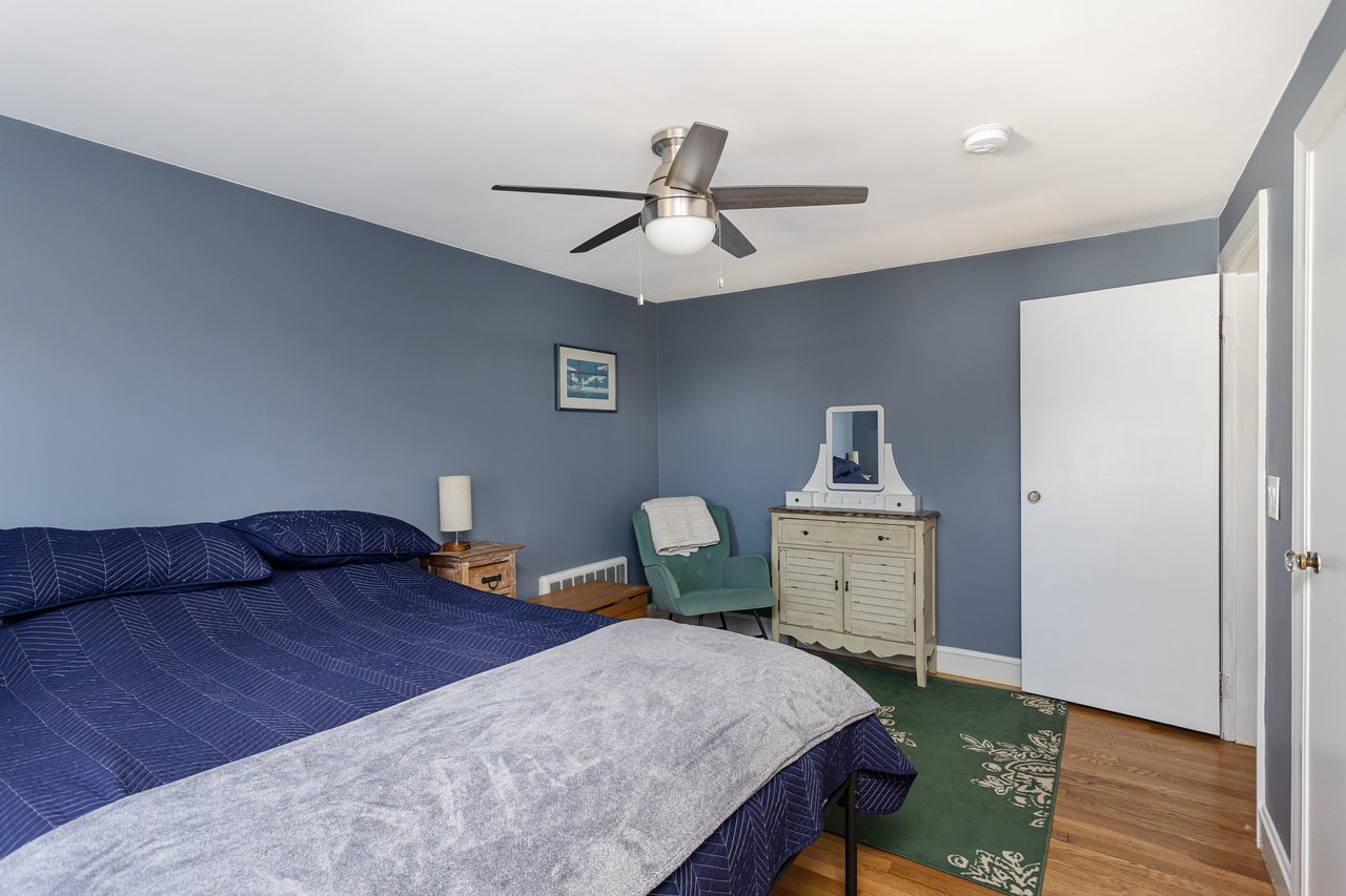 2 Linden Street, Middletown, RI 02842