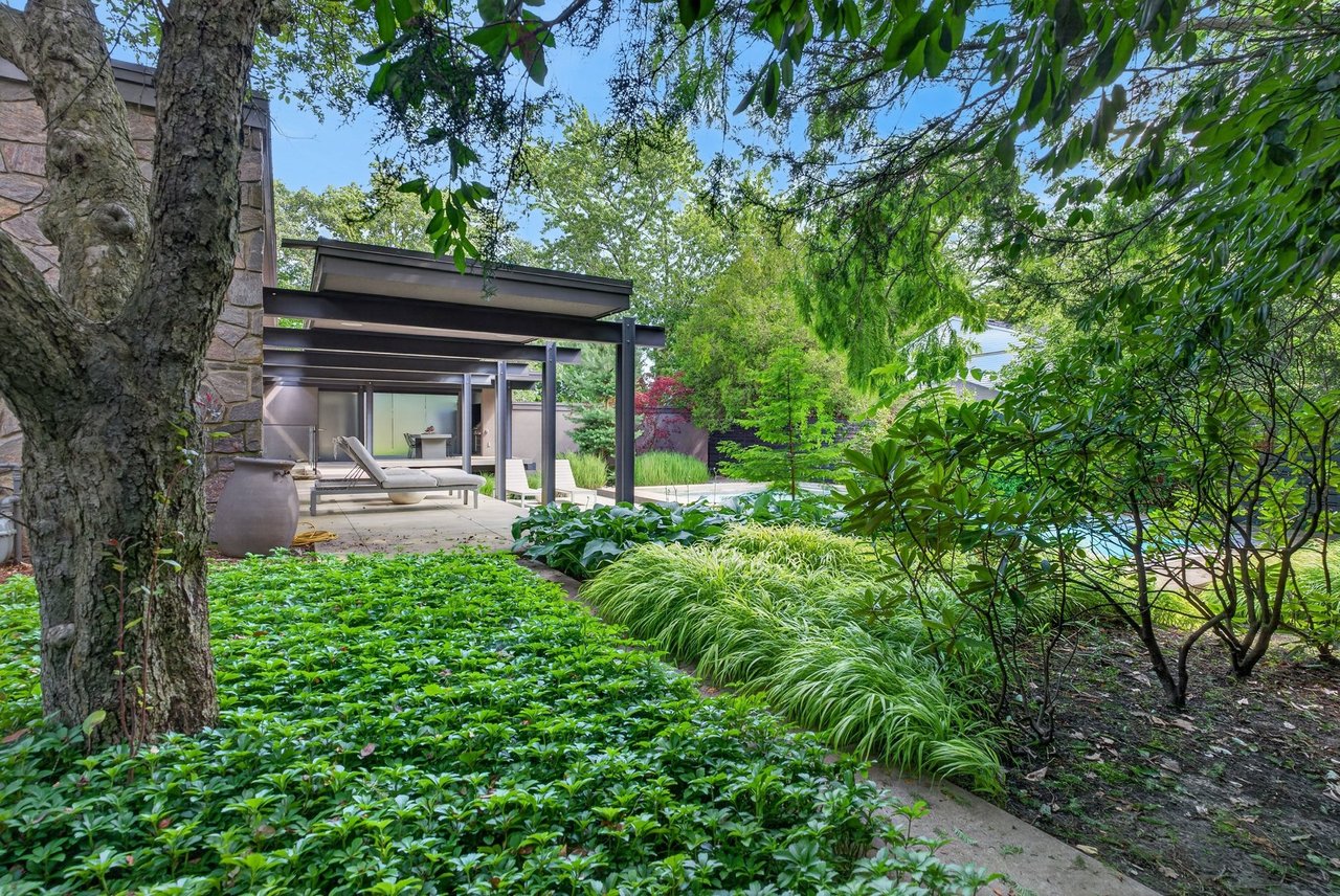 Inspiring MCM Residence