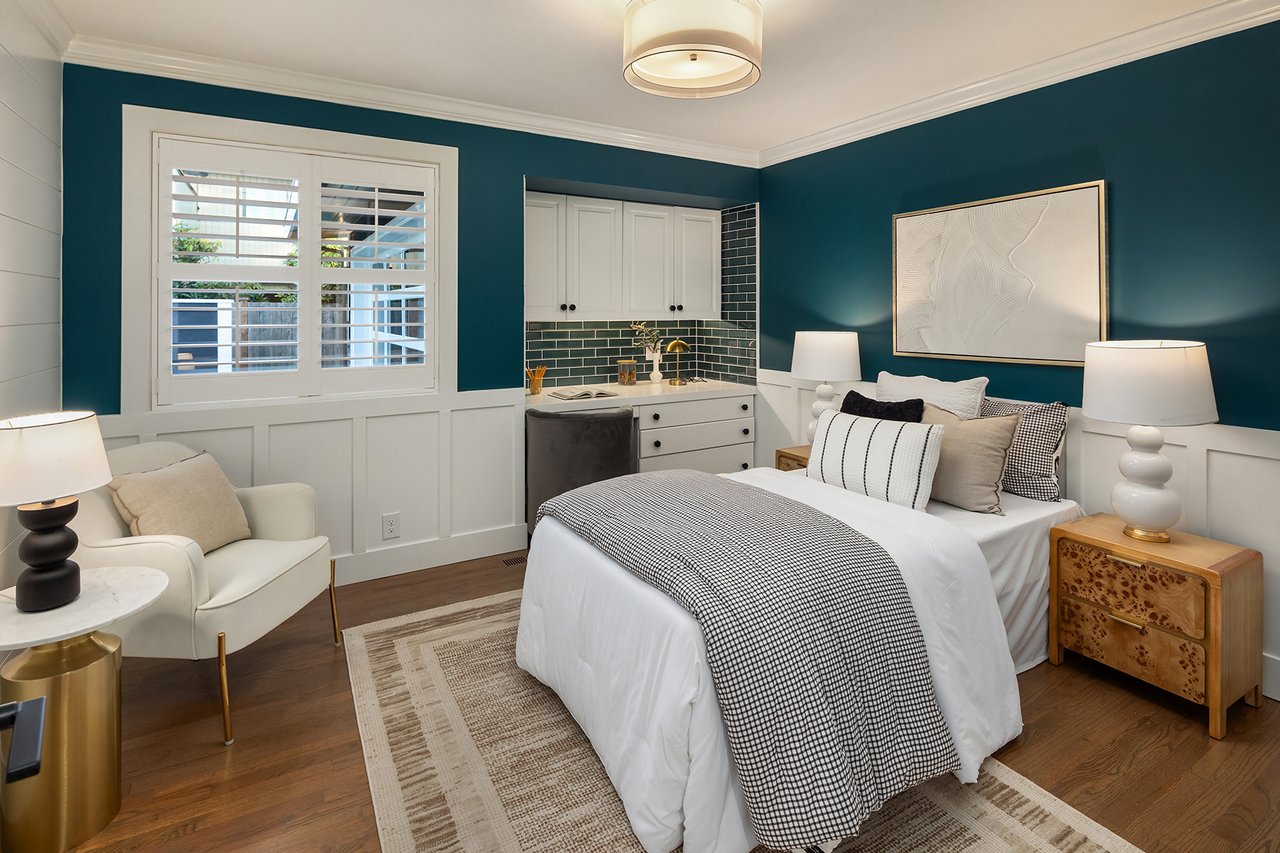 10517 NE 46th Street