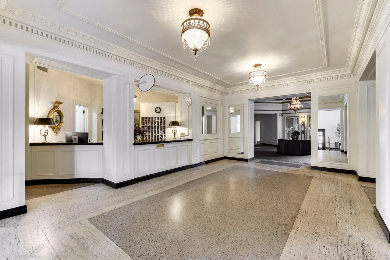 510 Groveland Avenue #304