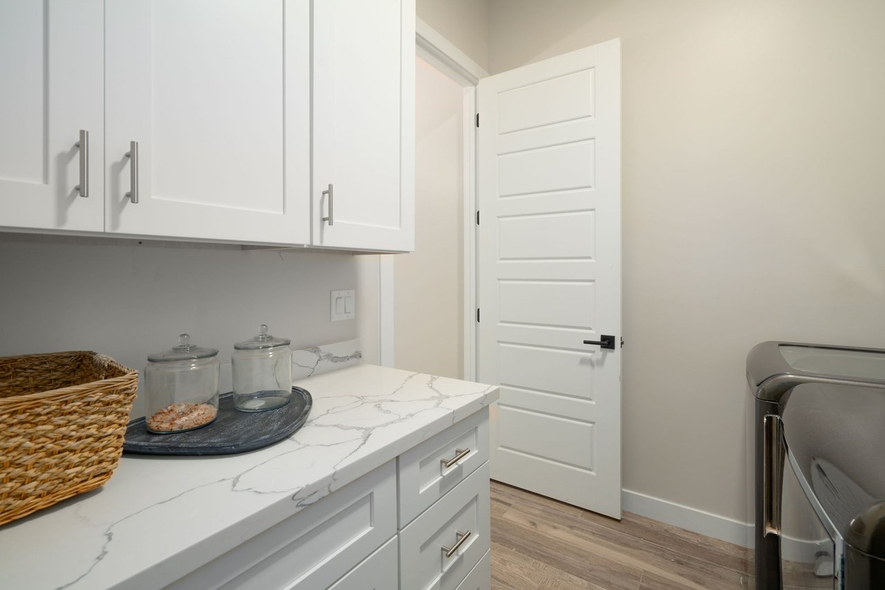 4533 E MONTECITO Avenue