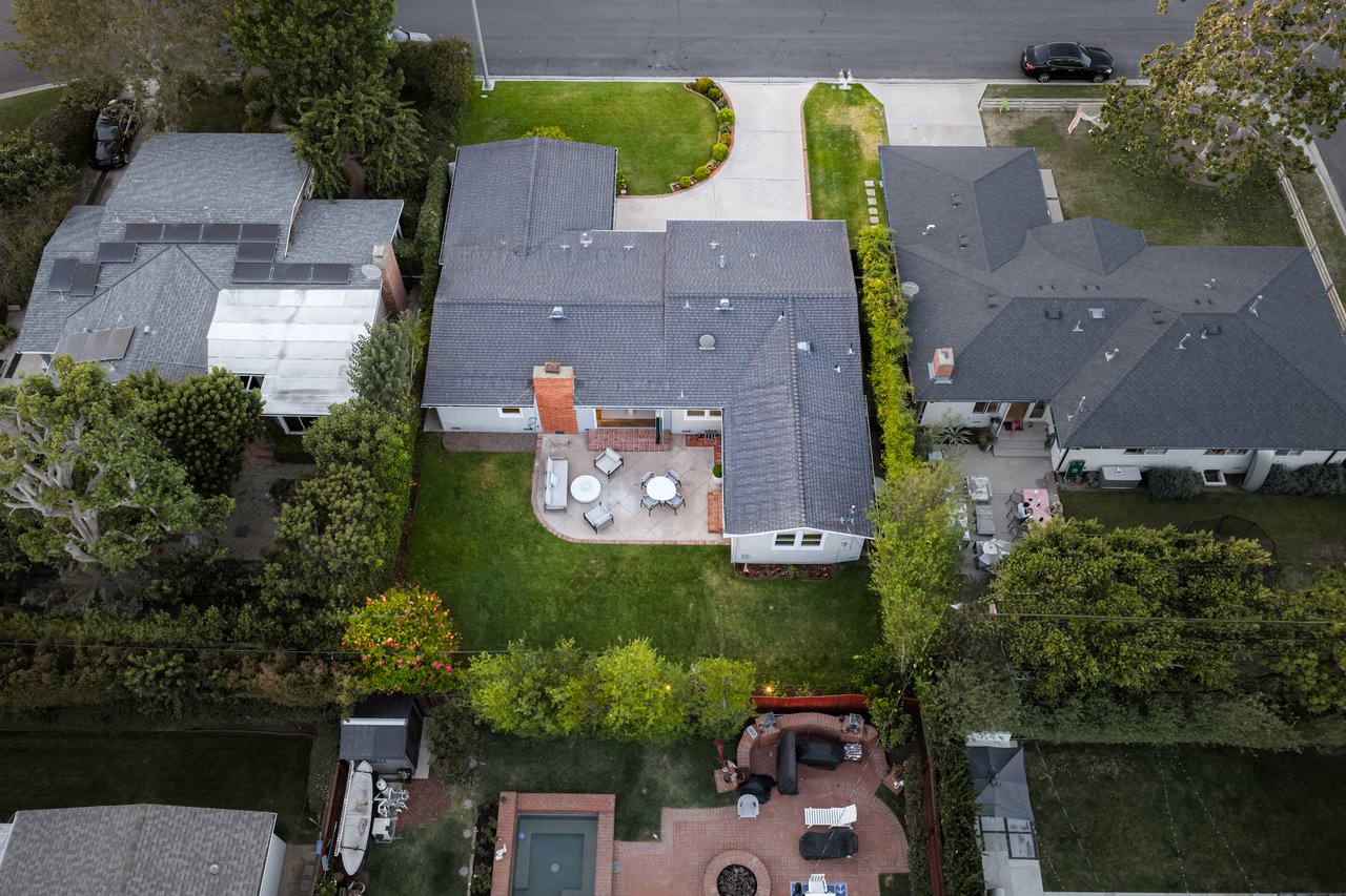 1412 Vivian Lane