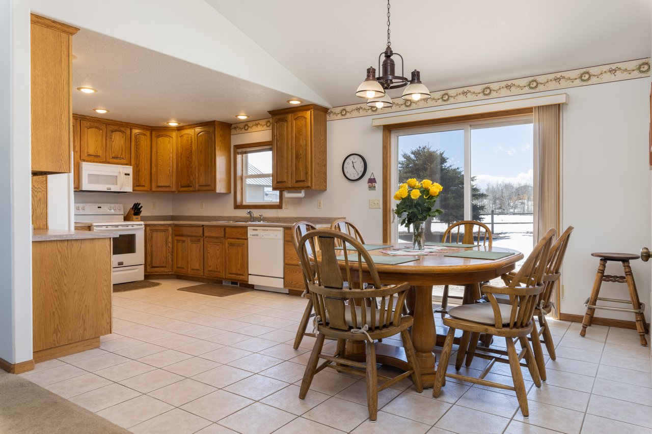 1206 DUFFIN Circle